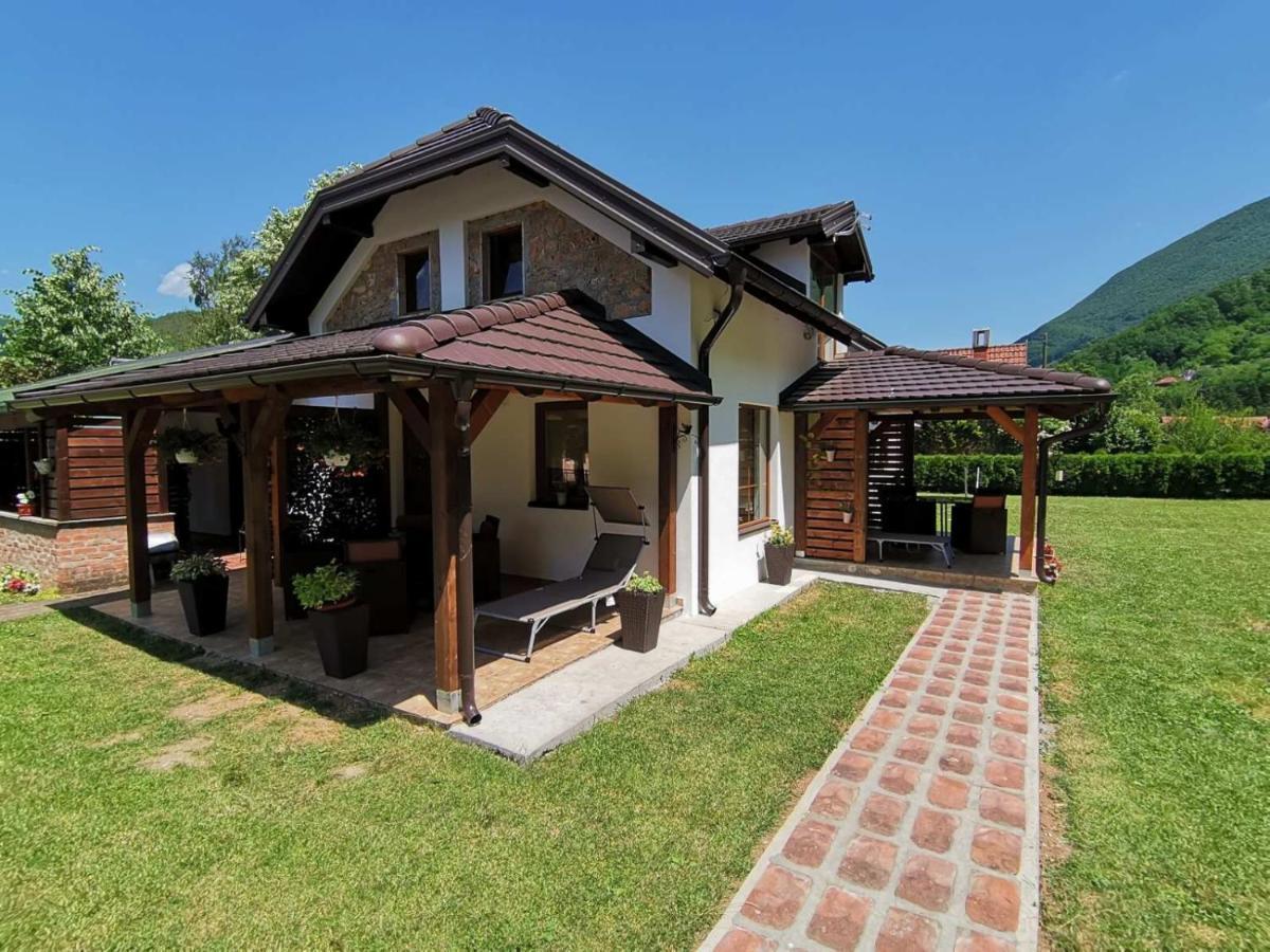 Apartmani Jovanovic 페루사스 외부 사진