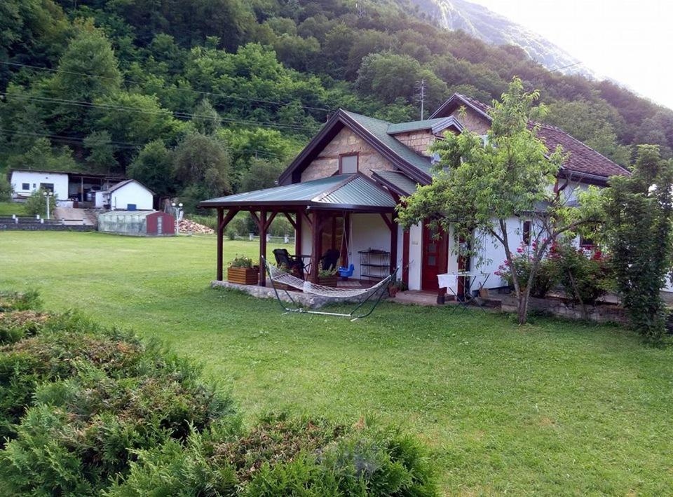 Apartmani Jovanovic 페루사스 외부 사진