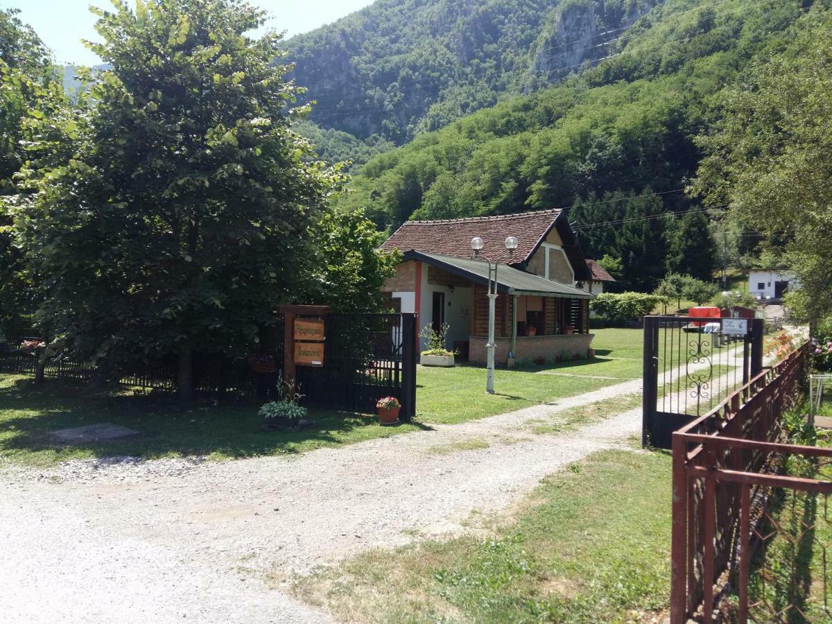 Apartmani Jovanovic 페루사스 외부 사진